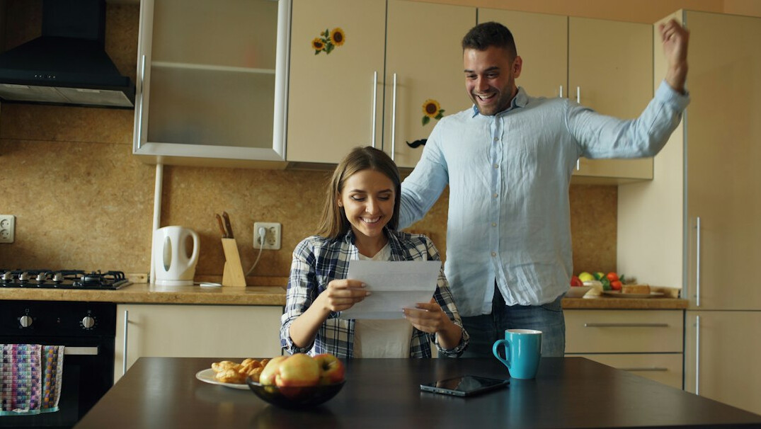 couple discussing savings plan